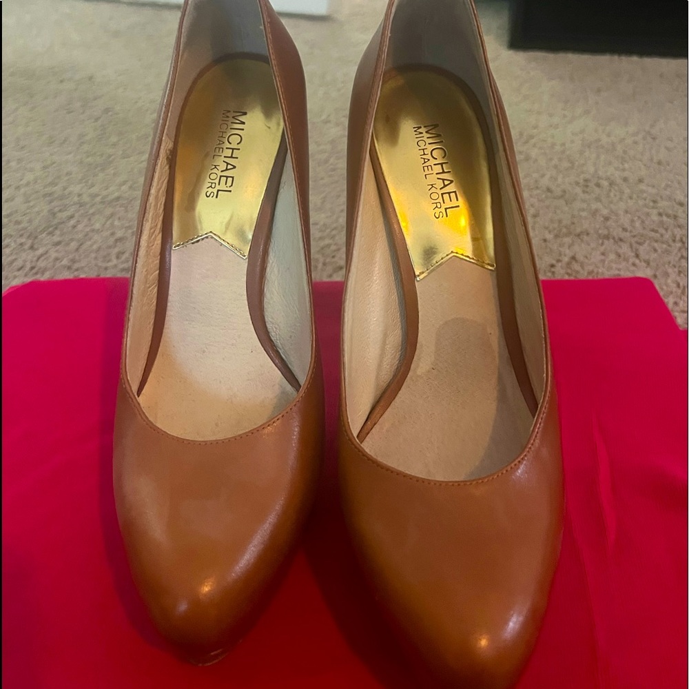 Sexy leather platforms.